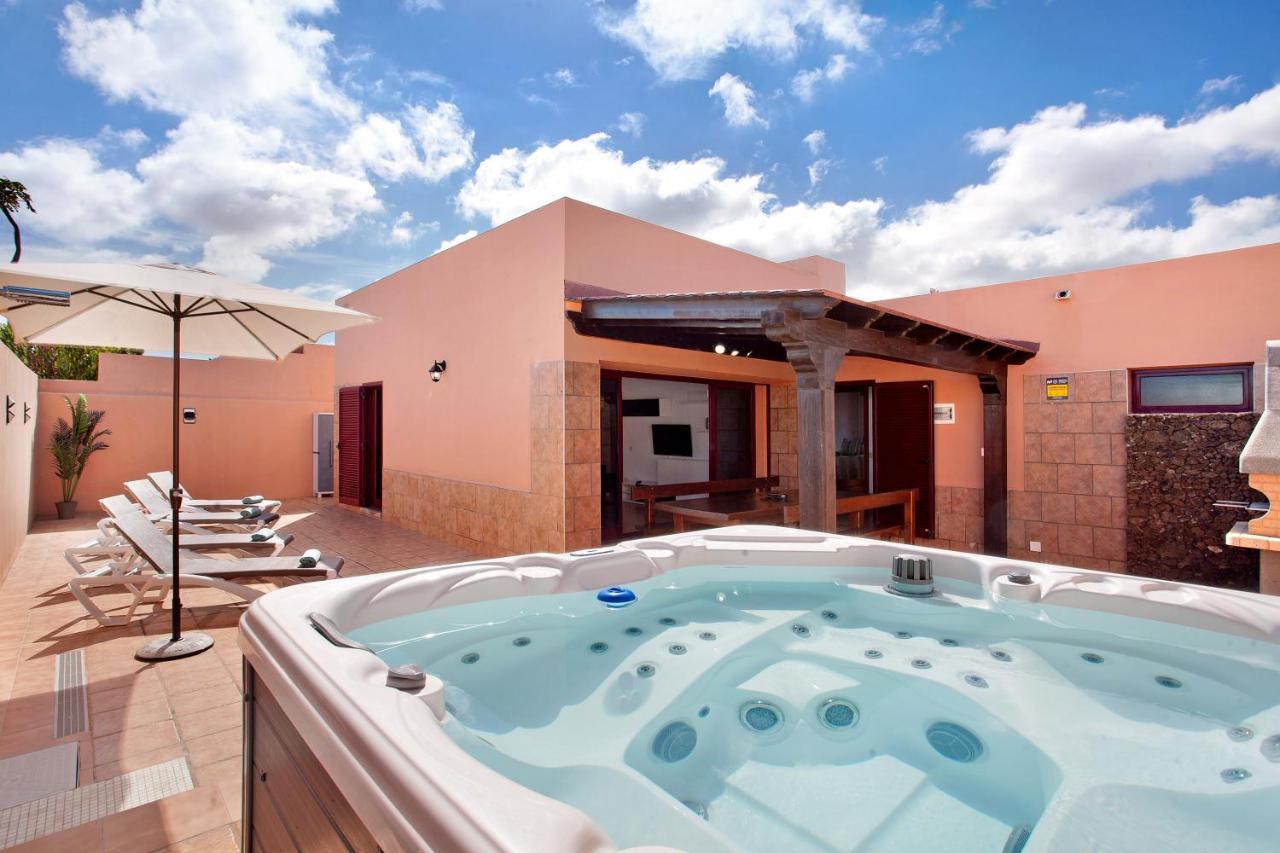 Villa Malva Коралео Екстериор снимка